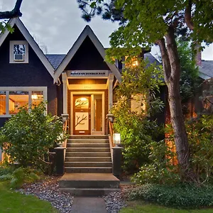 **** Bed & Breakfast House On Dunbar Canada